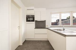 Appartement met 1 slaapkamer en autostaanplaats in het centrum van Kemzeke Dit betreft een recent één-slaapkamerappartement in het hart van Kemzeke,...