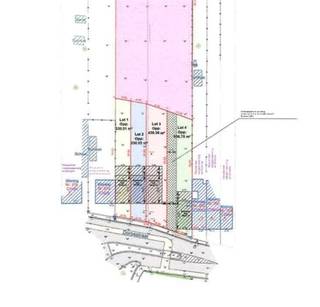 In een strategisch gelegen zijweg van de grote baan hebben wij deze bouwgrond (lot 4) te koop.Erpe is zeer goed gelegen in de omtrek rond de stad...