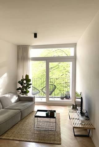 In de Rotterdamstraat, op de grens van Amandus-Atheneum en Seefhoek, vind je dit volledig gerenoveerde appartement (2021) op de tweede verdieping...