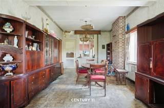 <p>Charming open-plan home on a spacious 3,300-square-meter lot – a unique renovation opportunity in Scherpenheuvel</p>