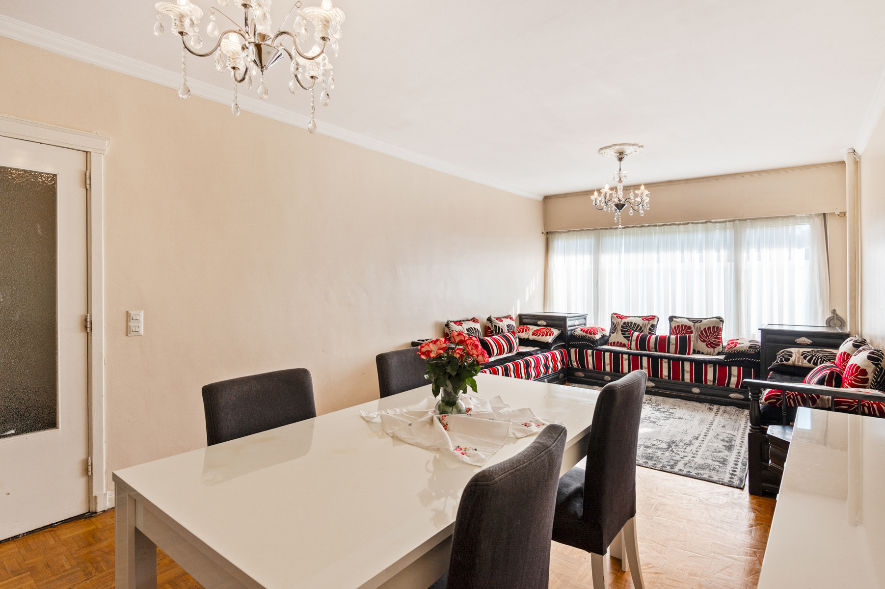 Gelijkvloers appartement met 2 ruime slaapkamers  - foto 3