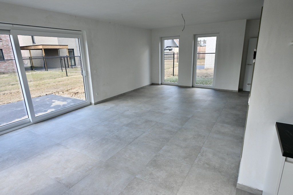 Nieuwbouwwoning in centrum Broechem met 3 slaapkamers ! - foto 4