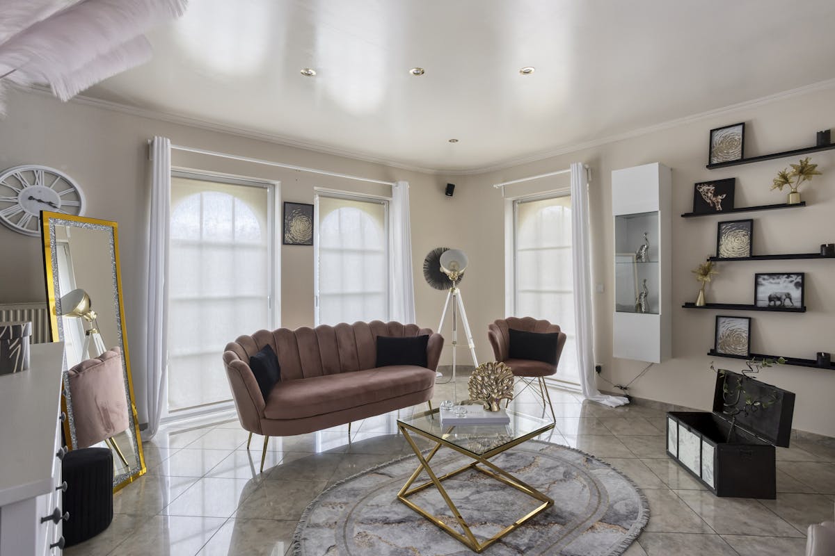 Single storey villa in a central location in Brussegem - photo 4