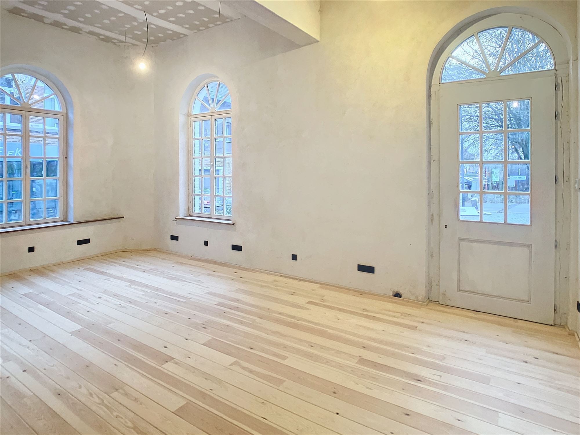 Unieke kantoor- of commerciële ruimte in Poortershuis. - foto 5