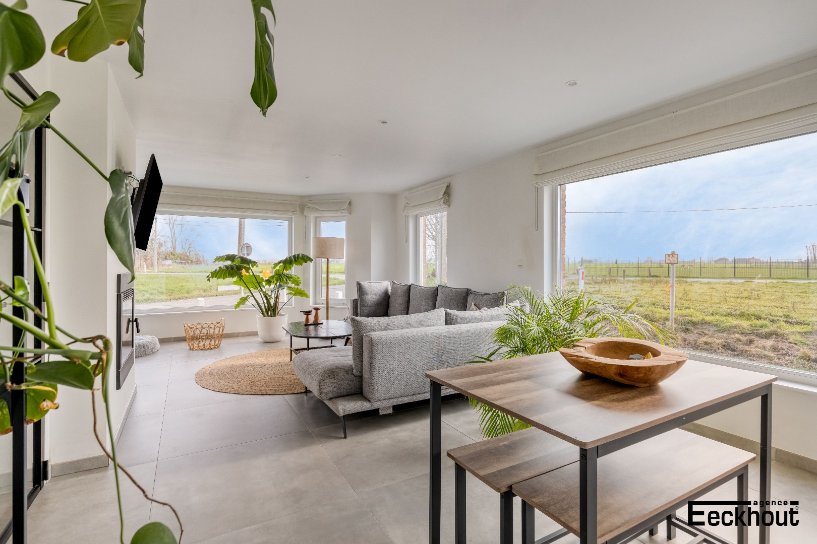Landelijke woning met garage in Diksmuide, 3 slaapkamers, gerenoveerd in 2023, met 206m² bewoonbare oppervlakte - foto 2