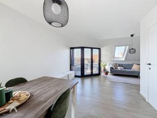 <p>Beautifully finished and move-in ready duplex apartment located in a small-scale residence within walking distance of the beach, train station, and various shops. The apartment consists of a spacious and bright living and dining room, a fully fitted kitchen, a practically laid-out bathroom with a spacious walk-in shower and vanity unit, a separate toilet, a laundry/storage room, and a cozy, sunny south-facing terrace. Upstairs, the night hall leads to two bedrooms and an additional room that can perfectly serve as a nursery, home office, or dressing room. Thanks to its refined finish, practical layout, and favorable location, this apartment is immediately ready for occupancy. All windows are fitted with custom-made curtains. Additionally, an insulated attic accessible via a loft ladder provides ample storage space. Ideal for primary residence, a second home, or an investment.</p>
<p><b>Key Highlights:</b></p>
<ul>
<li>
<p>Energy-efficient</p>
</li>
<li>
<p>Electrical inspection compliant</p>
</li>
<li>
<p>Velux windows equipped with sun blinds</p>
</li>
<li>
<p>No property management (syndic) fees</p>
</li>
<li>
<p>Move-in ready</p>
</li>
<li>
<p>Within walking distance of the beach</p>
</li>
<li>
<p>Within walking distance of the train station</p>
</li>
<li>
<p>Small-scale residence</p>
</li>
<li>
<p>Currently rented out</p>
</li>
</ul>
<p><i>Prospective buyers always have the right to make an offer below, at, or above the target price. The seller reserves the right to accept or decline any offer.</i></p>
<p>This property is for sale WITHOUT an estate agent via Smart Houses! For further information or a viewing, contact the owner directly at +32473952818.</p>
<p></p>