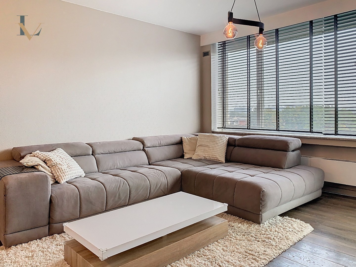 Recent gerenoveerd drie slaapkamer appartement met vrij zicht op Bosuilplein en ruim terras - foto 3