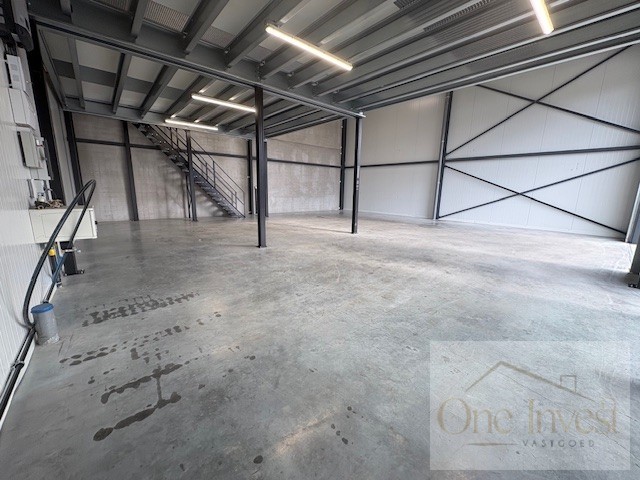 BEDRIJFSHAL OP BEDRIJVENPARK RIETKOLK TE LOMMEL - foto 3