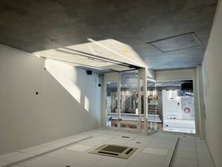 In de Smedenstraat, op een centrale en commerciële ligging in het hart van Brugge, bevindt zich dit veelzijdige handelspand met een...