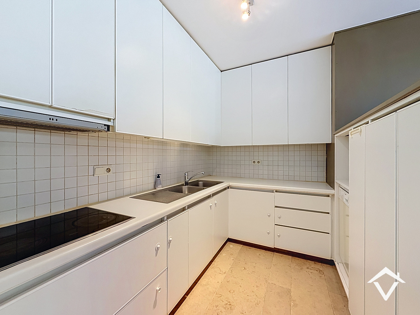 Instapklaar appartement met twee slaapkamers, twee terrassen en garage te Roeselare - foto 5