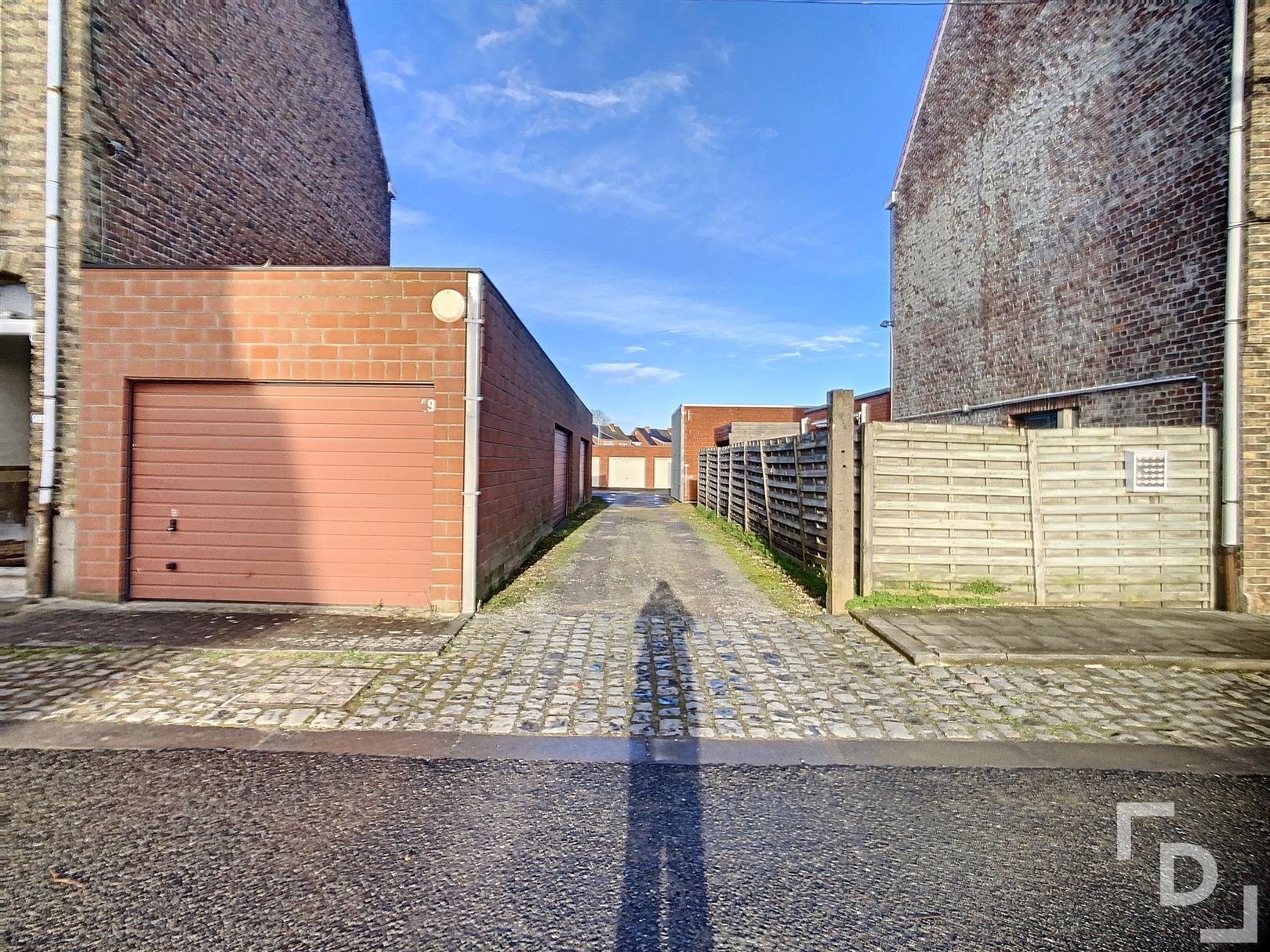 Garagebox te koop dichtbij het station van Ieper. - foto 5