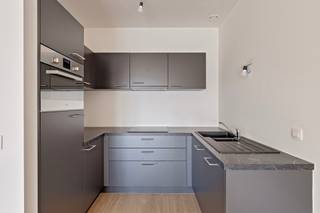 Découvrez cet appartement contemporain de 97 m² avec 2 grandes chambres et une salle de bain élégante équipée d'une baignoire confortable. La...