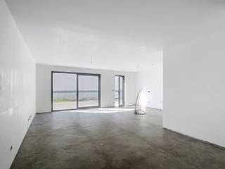 Te midden van het golvende landschap van het Pajottenland bevindt zich deze stijlvolle nieuwbouwwoning in Gooik, deelgemeente van...