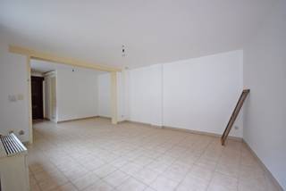 HOF VAN 'T HENNEKEN 23/4 - ROESELAREKnus gelijkvloers appartement op wandelafstand van de Grote Markt met volledig heraangelegd terras.Het...