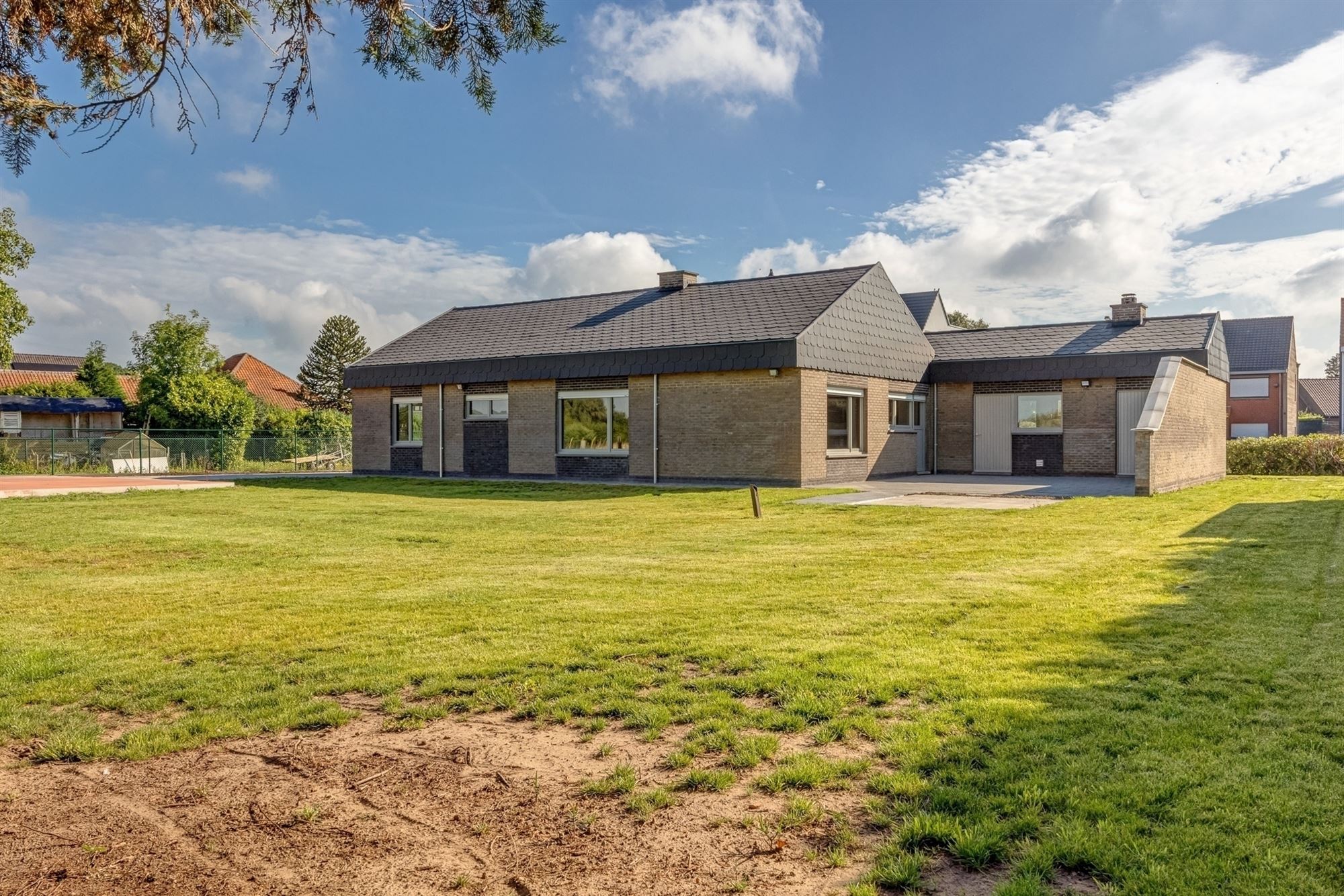 Bungalow op perceel van ca 1824m² in het groen - foto 2