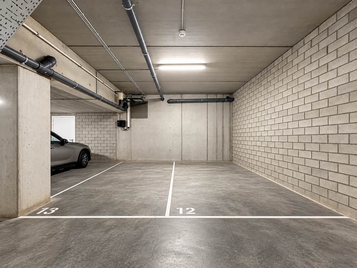 Versatile modern commercial property with private garden and parking in Wommelgem - photo 4