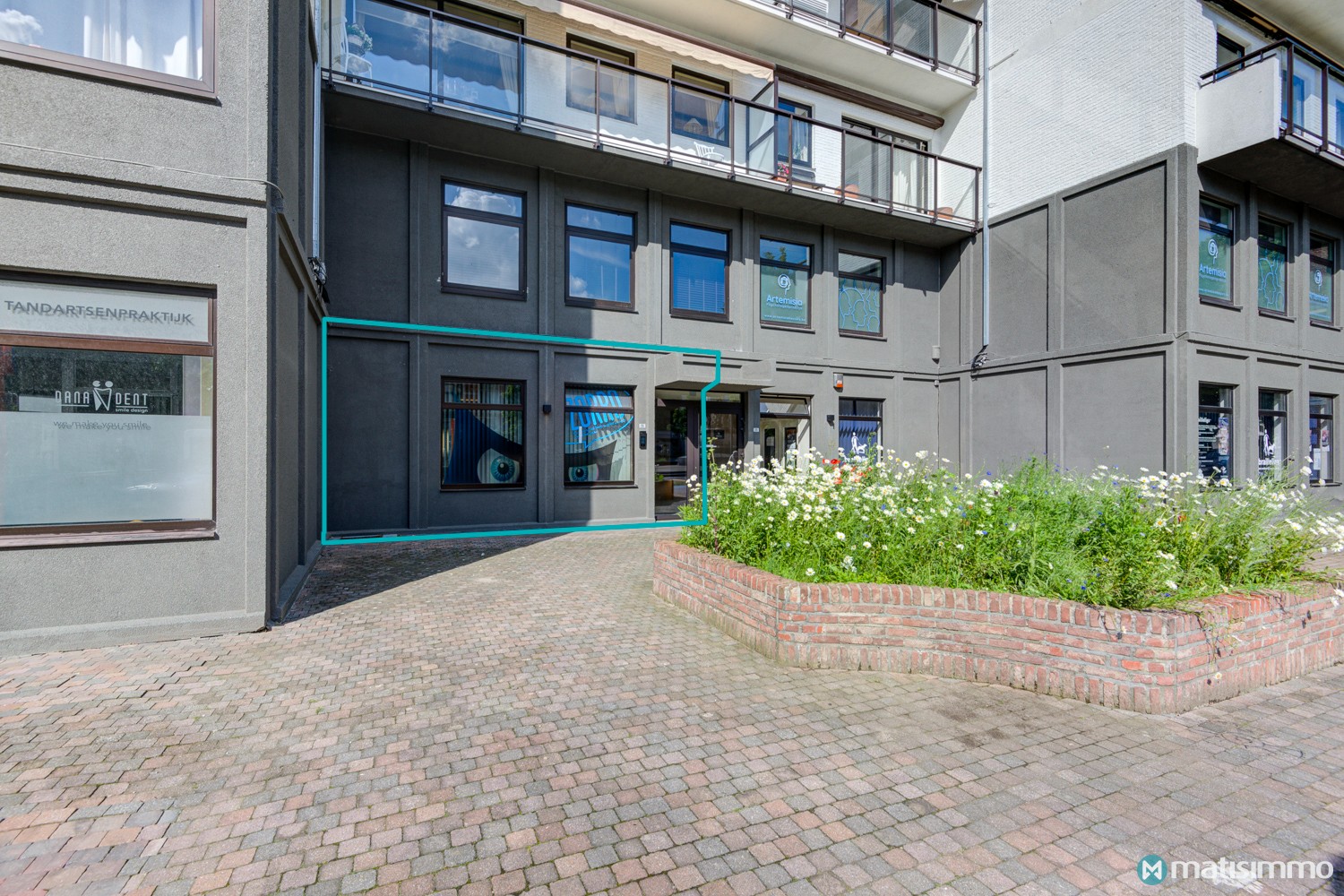 RUIME KANTOORRUIMTE (109M2) MET KEUKEN EN PARKEERPLAATSEN OP CENTRALE LIGGING TE HASSELT - foto 1