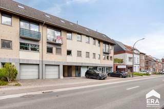 Ontdek dit ruim 2-slaapkamerappartement gelegen op enkele minuten van het centrum van Dilbeek.Het appartement is gelegen op het 2de verdiep van een...