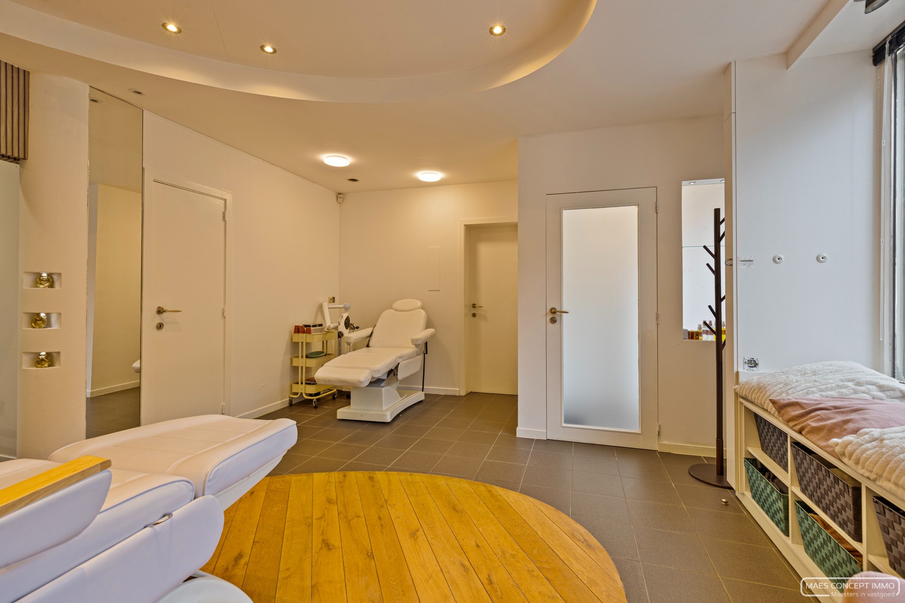 Te koop handelspand met appartement boven in centrum Desselgem - photo 4