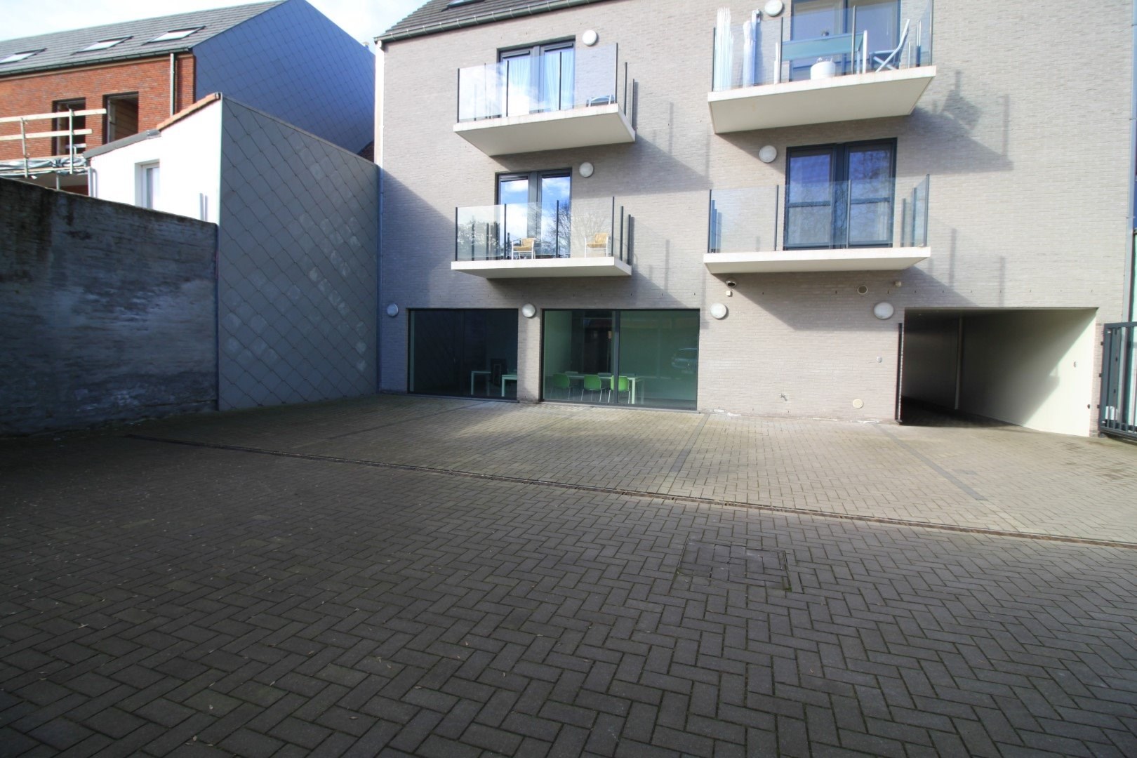 Staanplaats in het centrum van Staden.