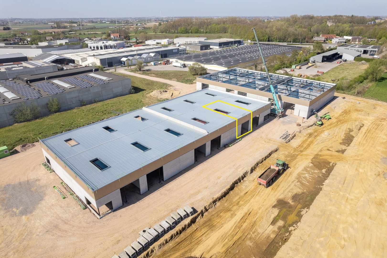 KMO-unit van 216 m² op een gunstige locatie in Tielt! - foto 1