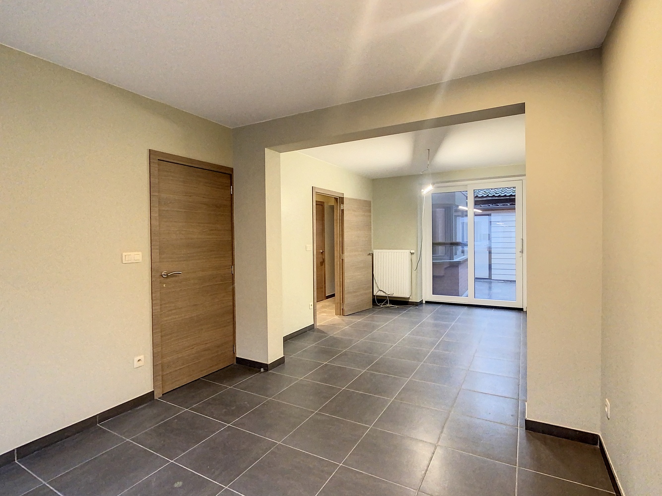 Recent gerenoveerde woning met 3 slpks - foto 3