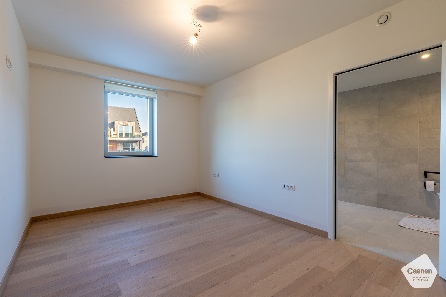 Zeer lichtrijke assistentieflat te Nieuwpoort-stad - photo 4