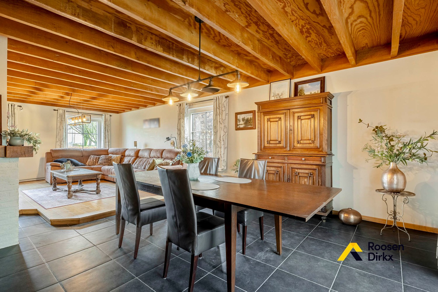 Solide woning met 4 slaapkamers en ruime garage op perceel van 734m² - foto 5