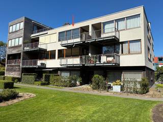 Zonnig en licht appartement aan groene binnentuin in centrum BoechoutHet is aangenaam wonen in Den Heuvelt. Perfect ingepast in een groene...