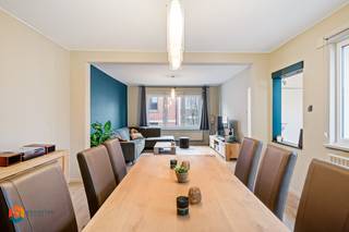 Op een uitstekende locatie nabij het centrum van Mechelen bevindt zich dit ruim 1 slaapkamer appartement in een kleinschalig gebouw...