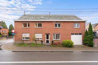 rong>Deze woning is te bezoeken tijdens ons Book2Look-moment op vrijdag 19/12/2025 tussen 12u30 en 15u30.Te koop: karaktervolle woning met...