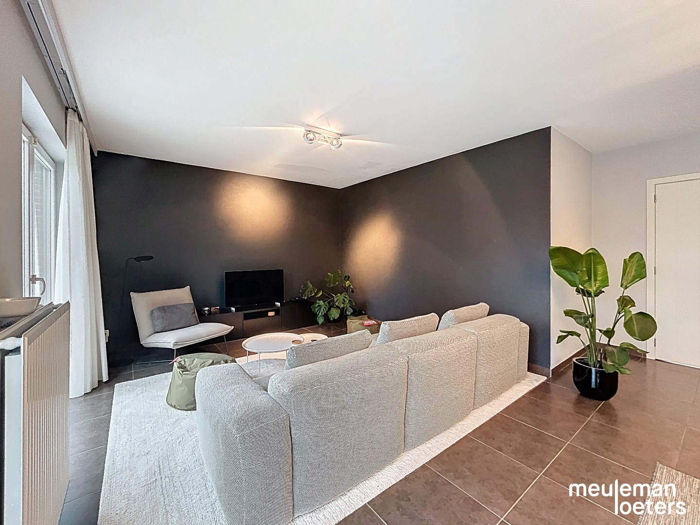 Lichtrijke woning met inpandige garage - foto 4