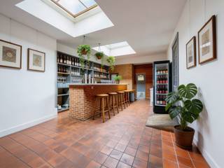 Commercieel top gelegen eigendom met uitzonderlijke zichtbaarheid.Zoekt u een nieuwe ontwikkeling of wilt u een bestaande site nieuw leven inblazen?...