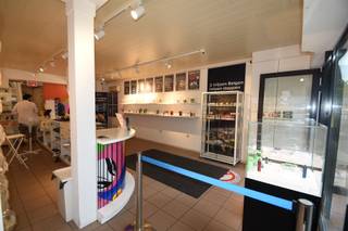 NIEUW BIJ ANIMOVASTGOED!!! Handelspand op toplocatie te Houthalen!Dit ruime handelspand met uitstekende visibiliteit bevindt zich op een commerciële...