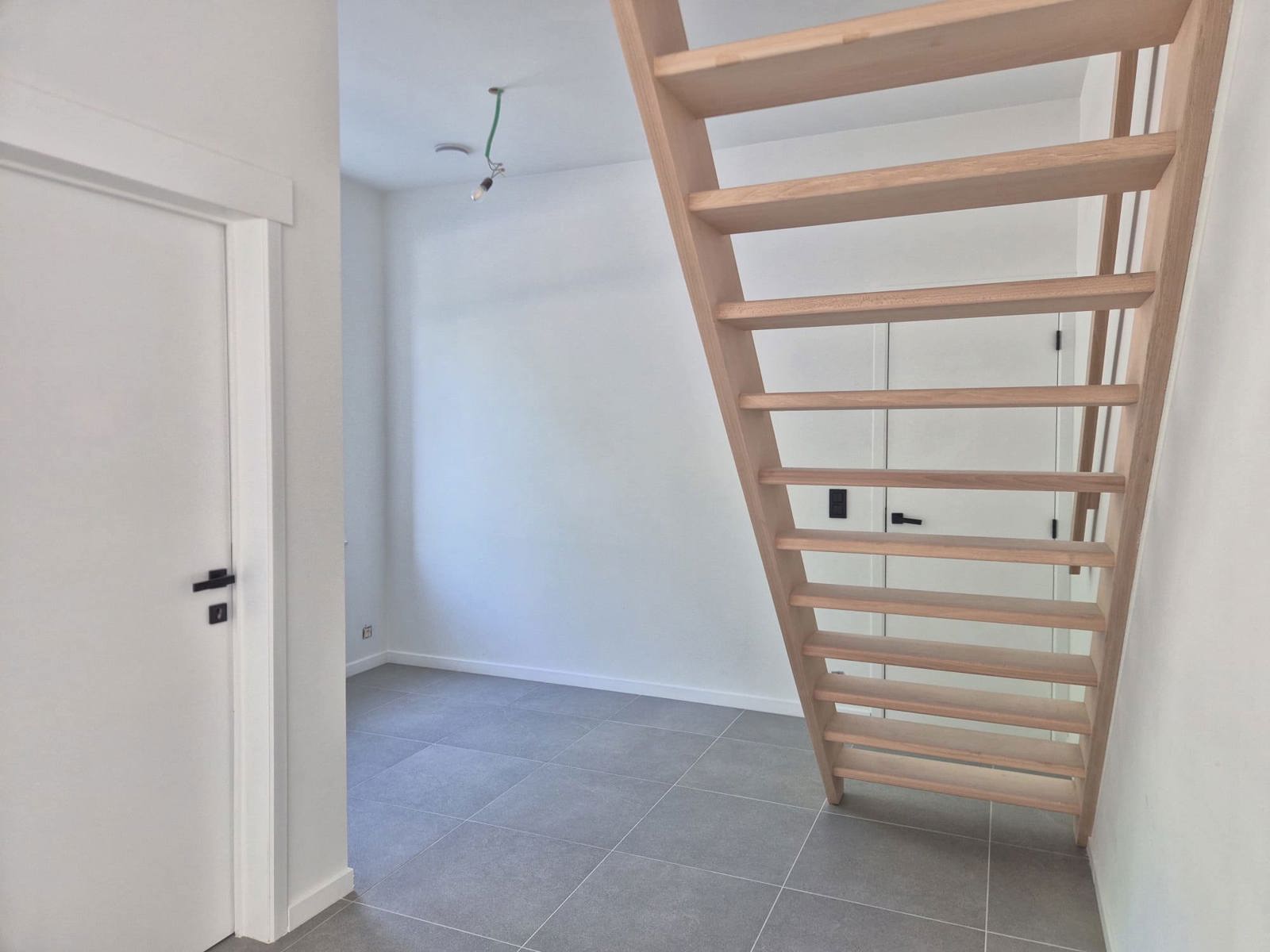 Halfopen bebouwing met 5 slaapkamers en 2 badkamers - foto 5