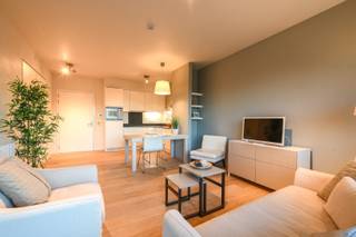 Bent u op zoek naar een waardevolle investering in commercieel vastgoed? In het prachtig gelegen Zilverduin, aan de Vosseslag in De Haan, bieden...