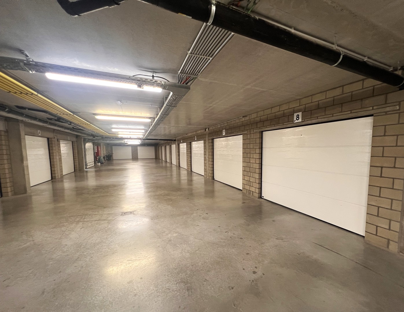 Garage te koop op centrale ligging in Rumbeke - foto 2