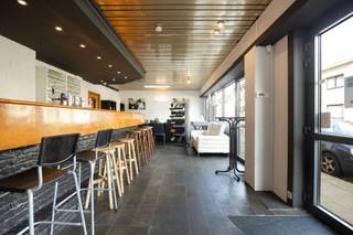 Spacious ground floor office 176m².Entirely ground floor of a small building in Brasschaat. ...