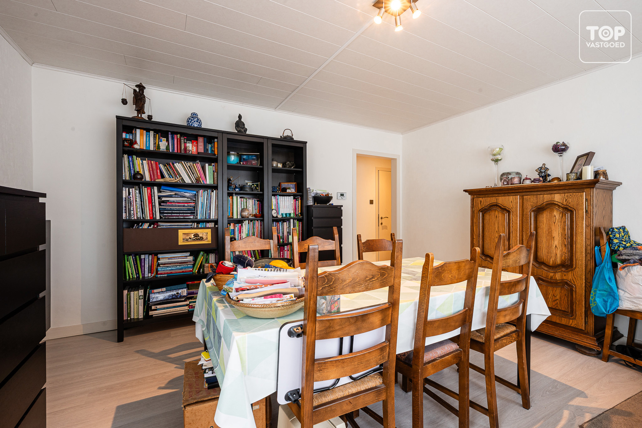 Gelijkvloers appartement met twee slaapkamers, tuin en garage - foto 4