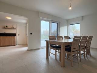 Deze volledig gerenoveerde woning is gelegen in Machelen (Zulte), op een boogscheut van het centrum, belangrijke invalswegen en diverse winkels.Op...