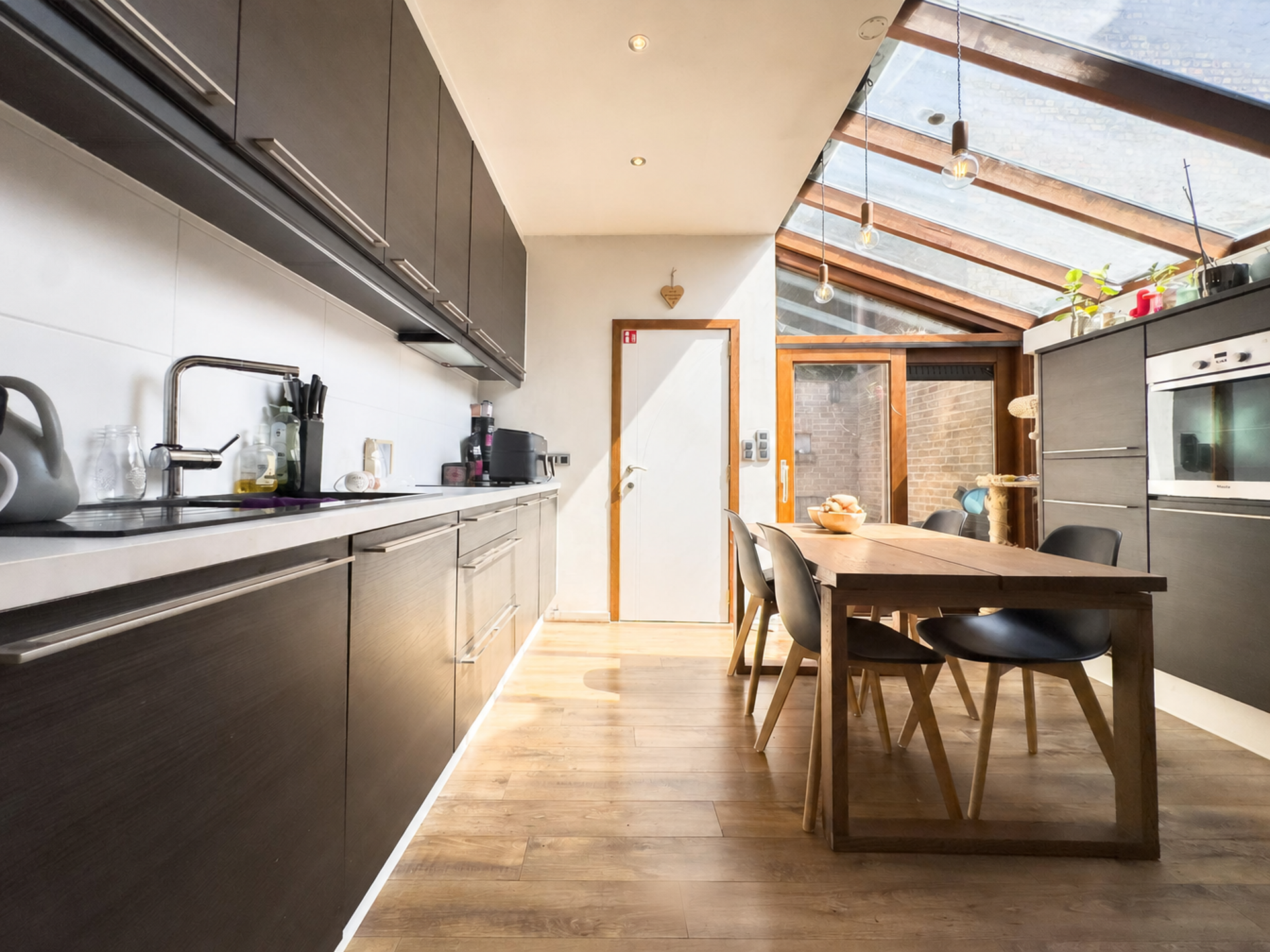 Instapklare woning met 4 slaapkamers en 2 badkamers - foto 5