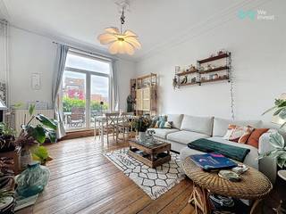 MAIL: demis.hardiquest@weinvest.beTEL: +32 493 83 73 13We Invest stelt u met genoegen en exclusief dit prachtige appartement met 2 slaapkamers voor,...