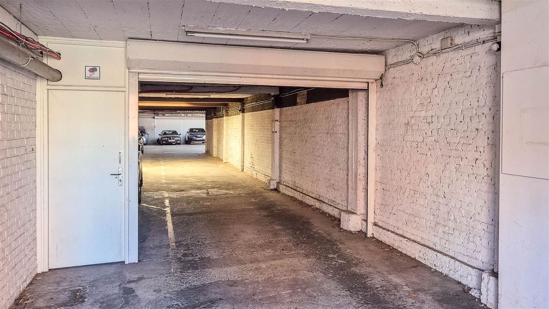 1-slaapkamer appartement en magazijn 540 m² - foto 4