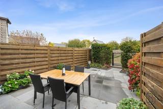 Recent en perfect instapklaar appartement met zuidgericht terras, garagebox en parkeerplaats, centraal gelegen in een aangename buurt! Dit...