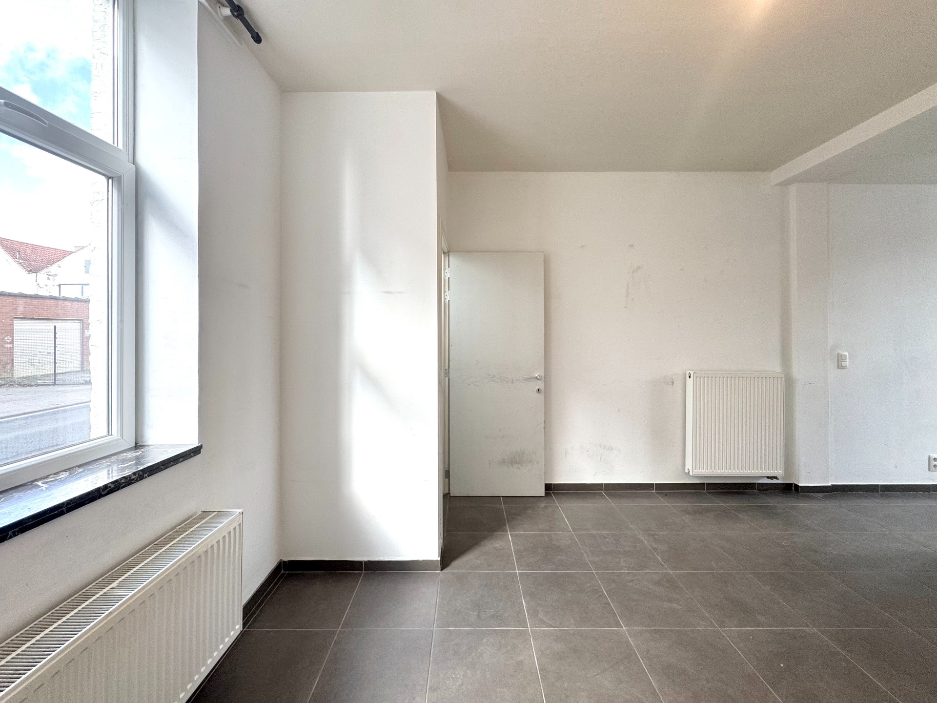 GEZELLIG INSTAPKLAAR HUISJE MET 3 KAMERS & TUIN - foto 3