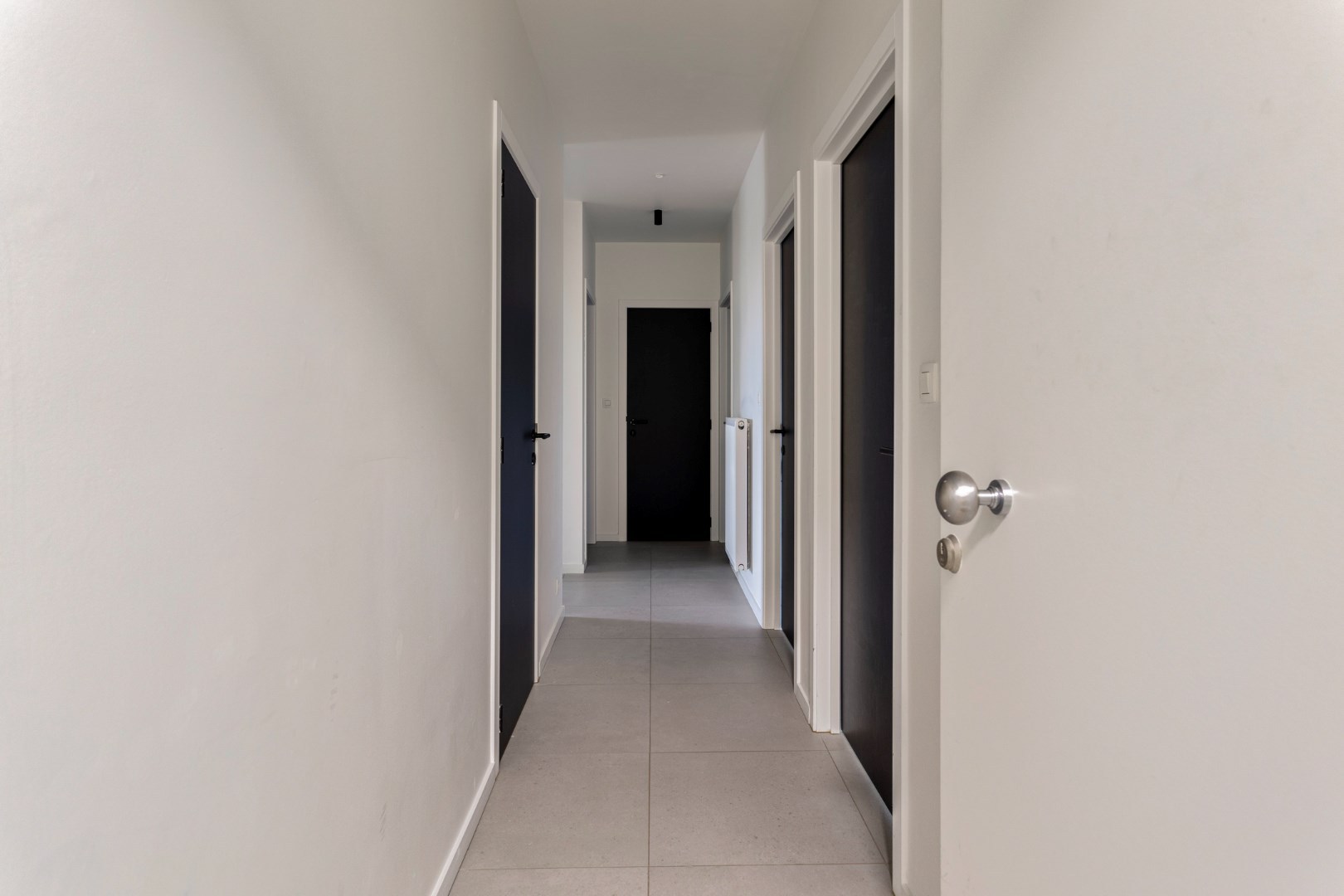 Lichtrijk nieuwbouwappartement met 3 slaapkamers, tuin, terras, kelderberging en 2 autostaanplaatsen - EPC 36 kWh/m² -bewoonbare opp. 115 m² - foto 5