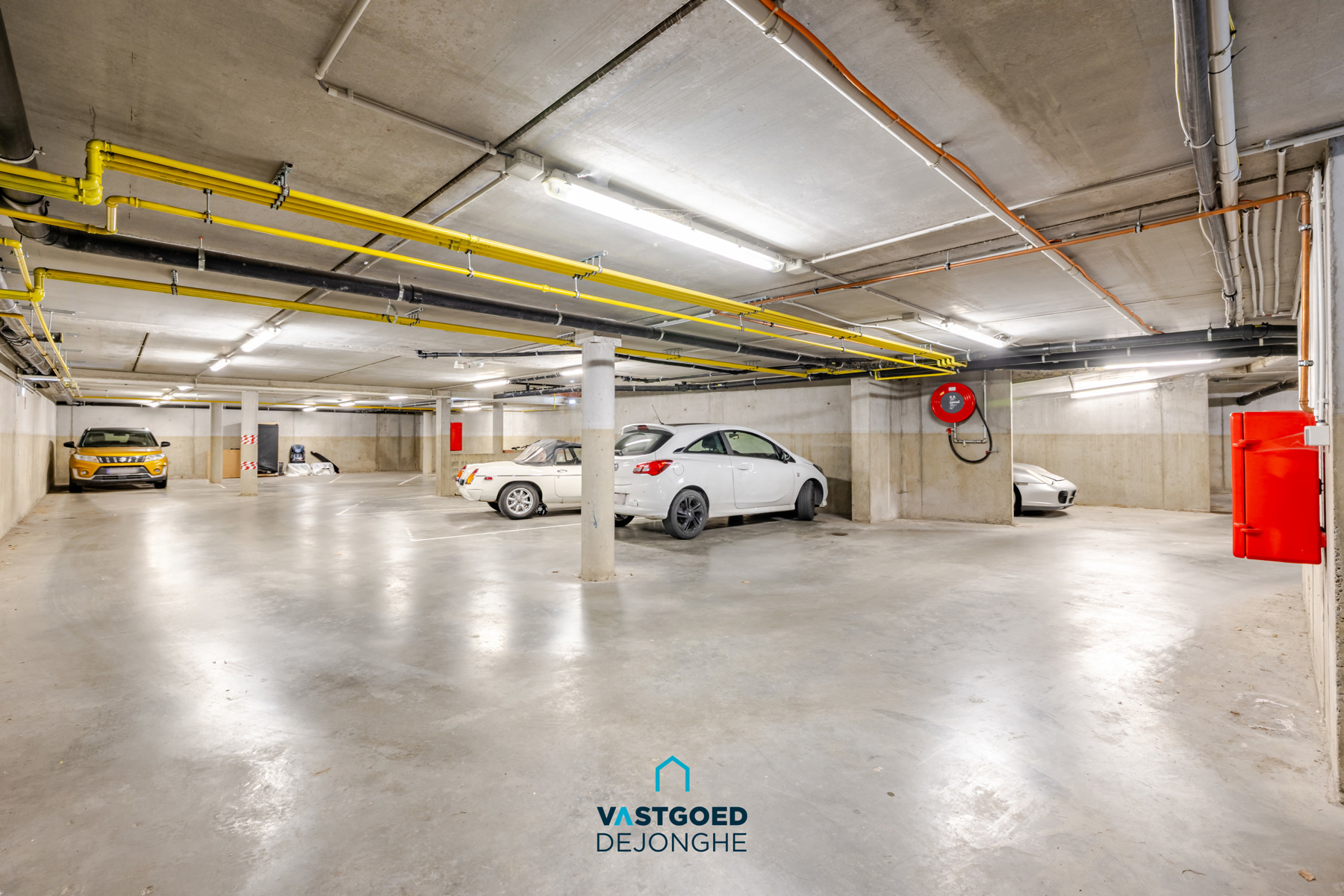 Autostaanplaats in het centrum van Nazareth - foto 5