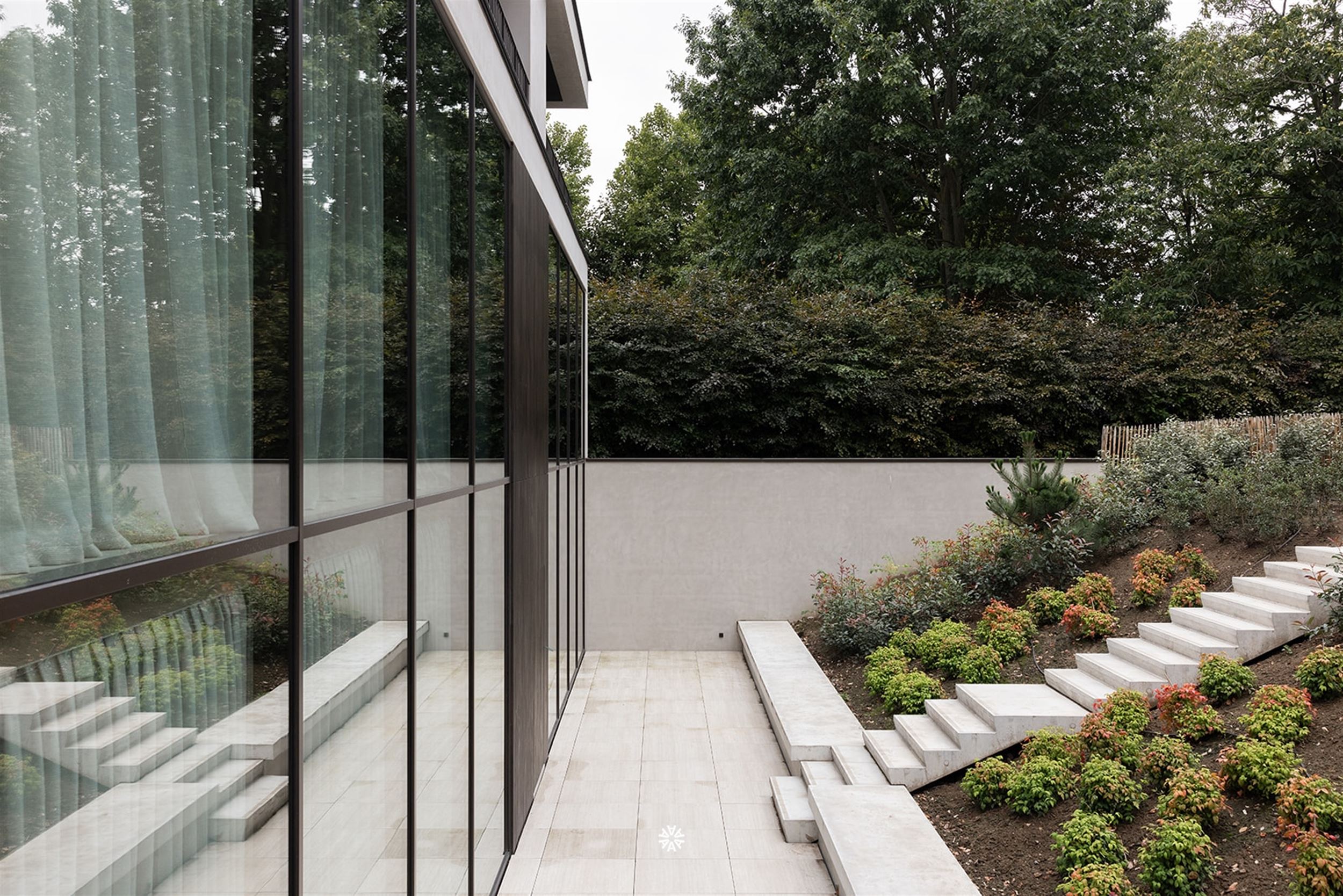 Vergaderen en co-working in een nagelnieuw gebouw te Sint-Niklaas - foto 2