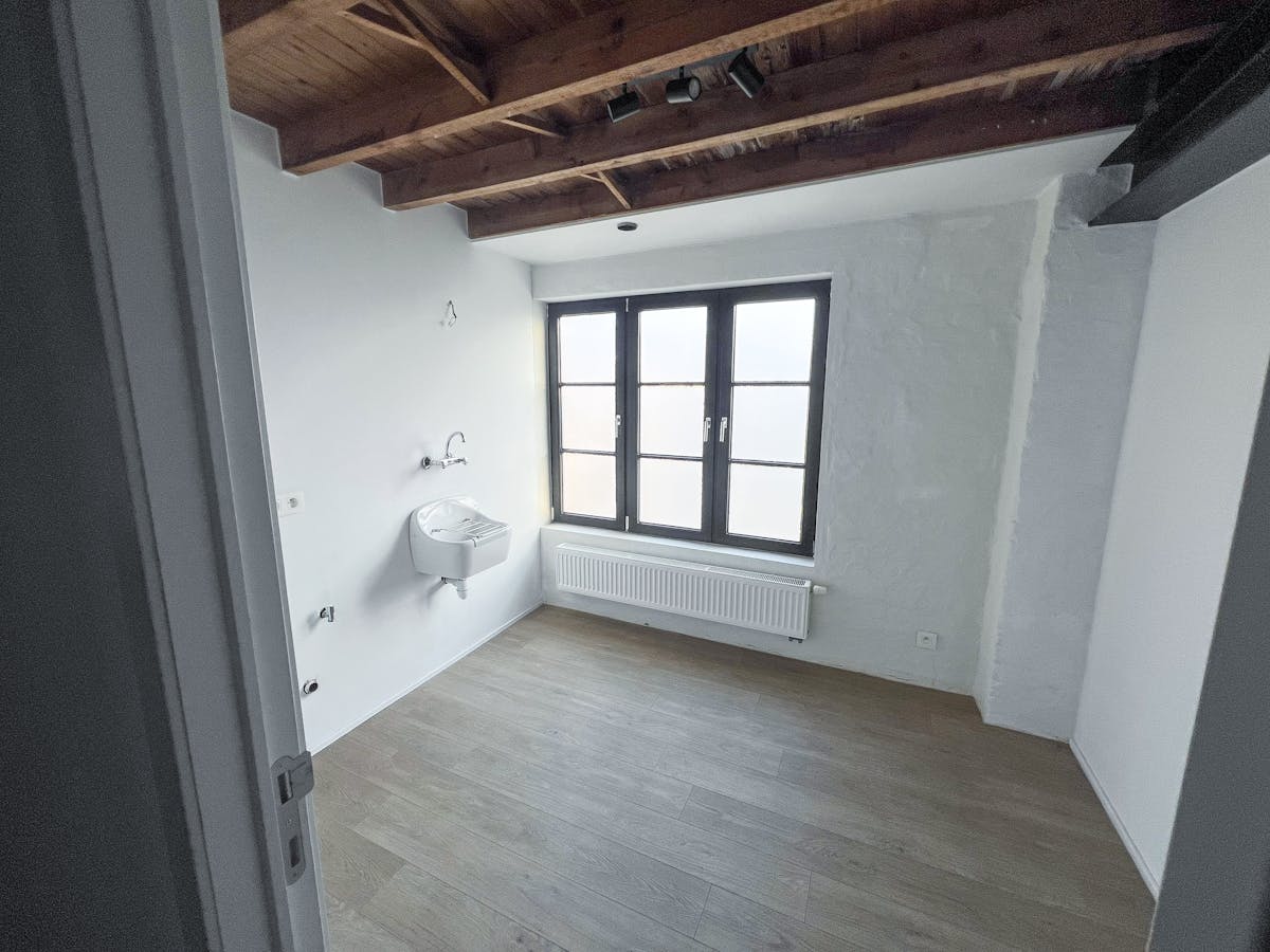 Kantoor te huur van ca. 250 m² in Tielt - foto 4