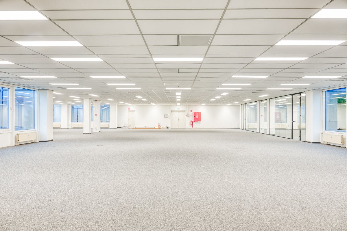 Kantoren (377-1460 m²) in bedrijvencomplex te Gent - foto 4